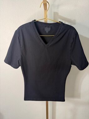 SPANX Black V-Neck Short Sleeve slimming compression Tee- XL